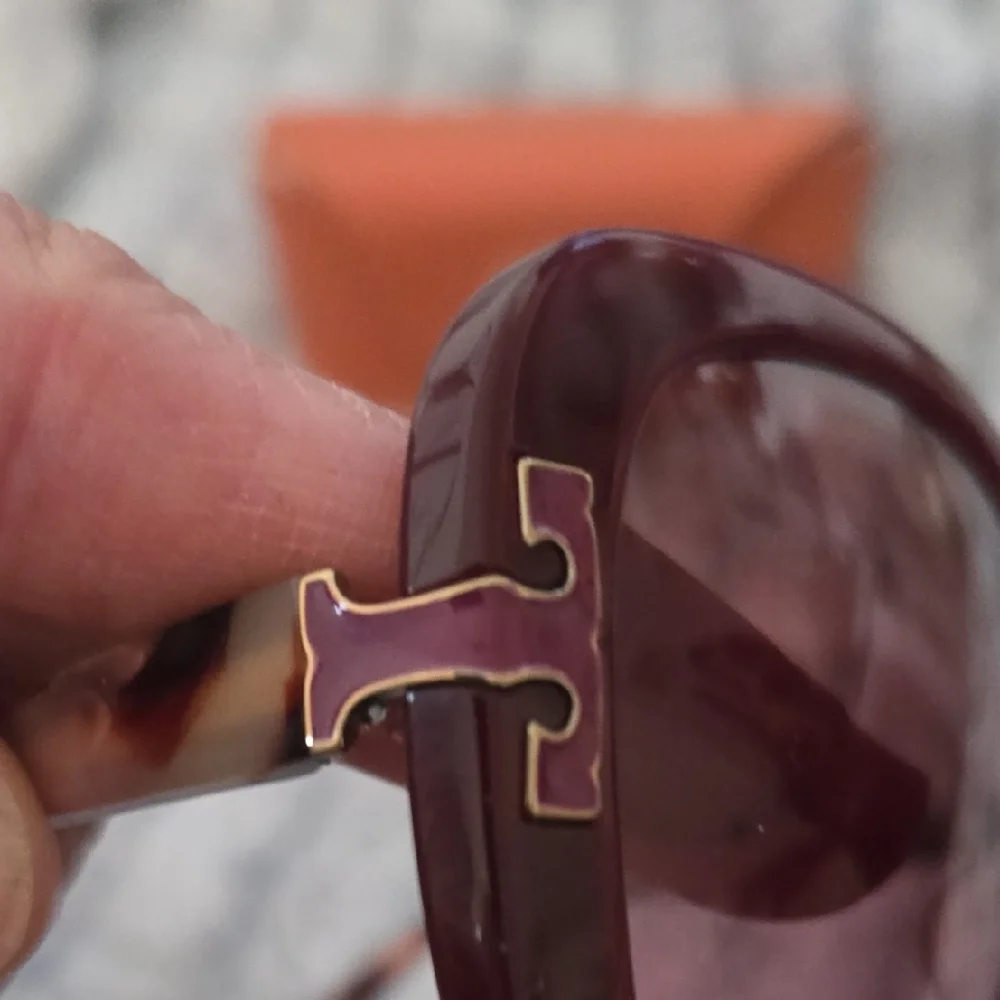 Tory Burch Burgundy Sunglasses with Case - Picture 6 of 15